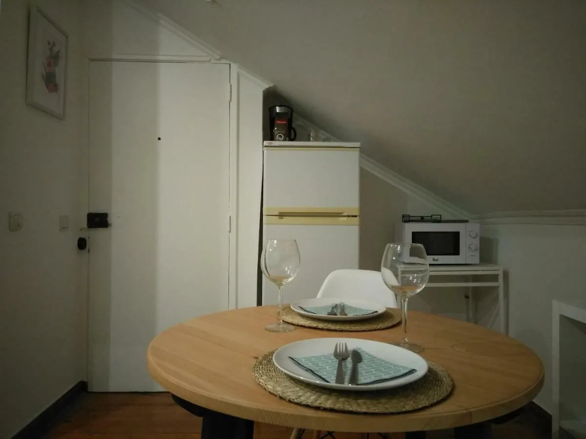Cactus House Lisboa Apartment 0*, Lisbon